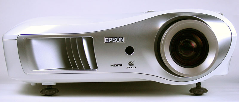 Illustration for article titled Hands On the Epson PowerLite Home Cinema 1080: How Much 1080p-ness Can you Get for $3K?